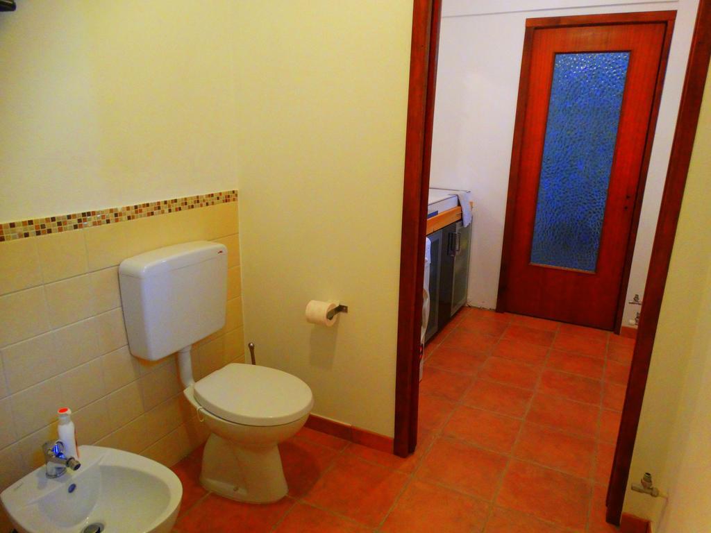 Agriturismo Casa De Colores Moretta Exterior photo