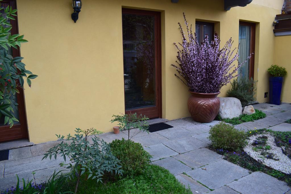 Agriturismo Casa De Colores Moretta Exterior photo